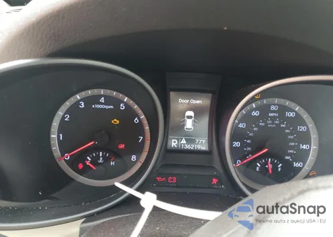 2013 Hyundai Santa Fe Sport z USA, uszkodzony, nr VIN 5XYZT3LB1DG073682